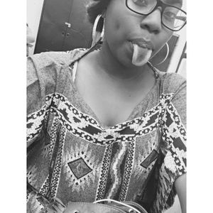 Meet your Posher, Regina