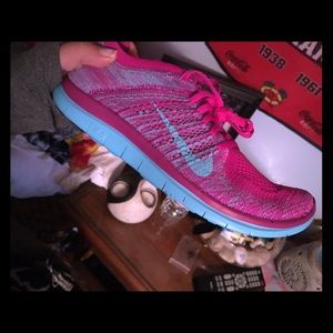 Fly knit 4.0 (ONE DAY SALE!!)