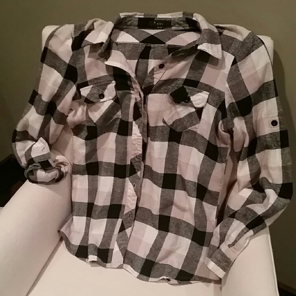 Forever 21 black, beige and white flannel