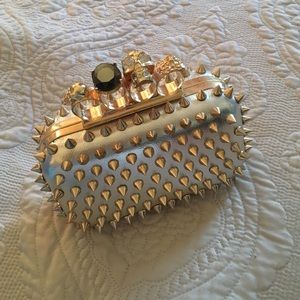 Spiked Clutch