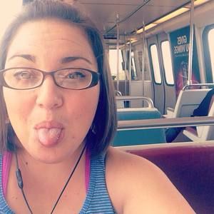 Meet your Posher, Caitlin