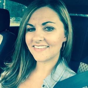 Meet your Posher, Caitlin