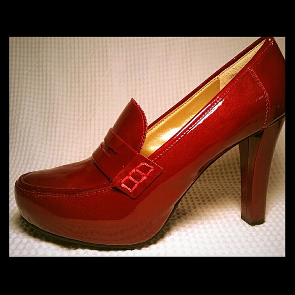 Me Too - Lorre Patent Platform Heels 7.5