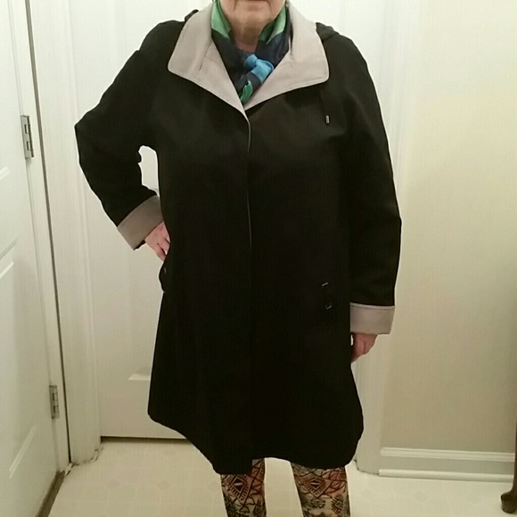Trench black coat
