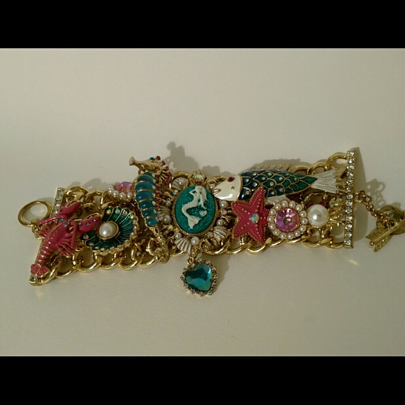 Betsey Johnson bracelet under the sea - Picture 2 of 4