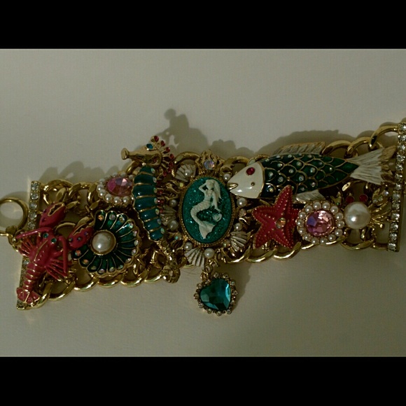 Betsey Johnson bracelet under the sea - Picture 4 of 4