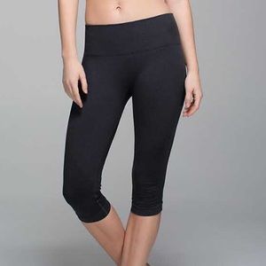 Lululemon yoga crop