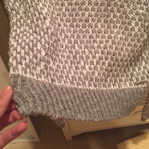 Gray Sweater - Picture 4 of 4