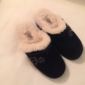 Childs UGG shoes