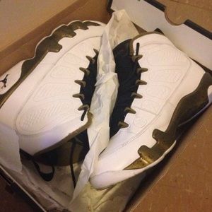 Air Jordan 9 Retro
