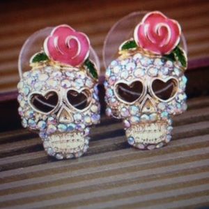 Skull Earrings with Rose