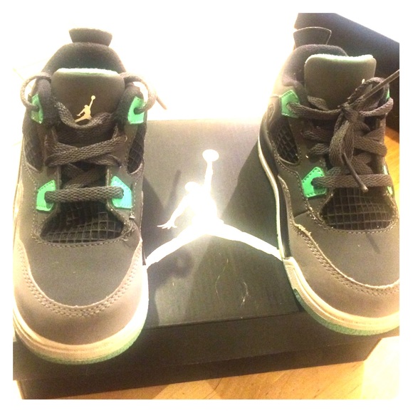 Jordan 4 Retro