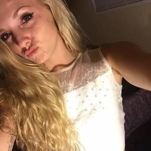 Meet your Posher, Alyssa