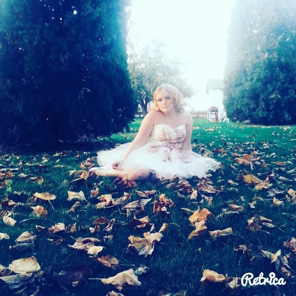 Meet your Posher, Caitlyn - Picture 1 of 1