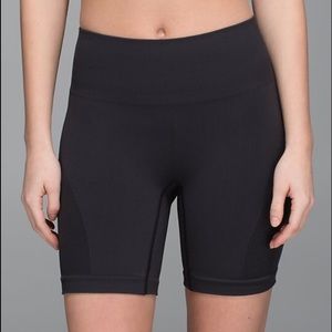 Lululemon sculpt shorts!