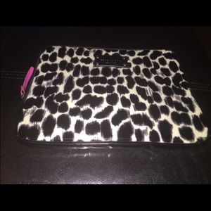 Kate spade iPad case. Fits full size iPad.
