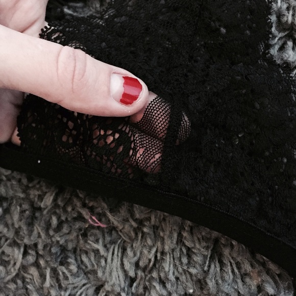 Black Lace bralette - Picture 2 of 2