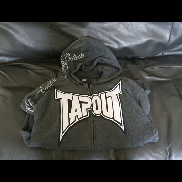 TAPOUT hoodie - size L