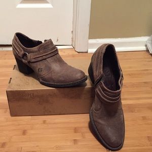 Born Shoes - Shelby Gray/Brown - Size 8