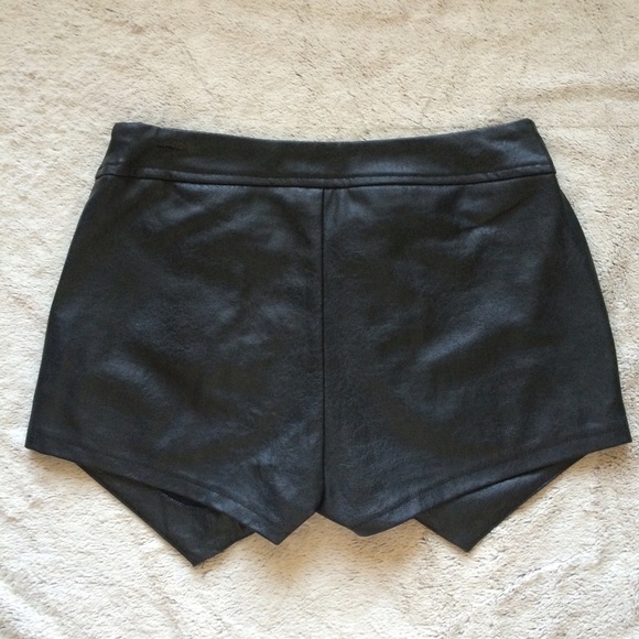 LF black envelope skort skirt XS 6 - Picture 3 of 4