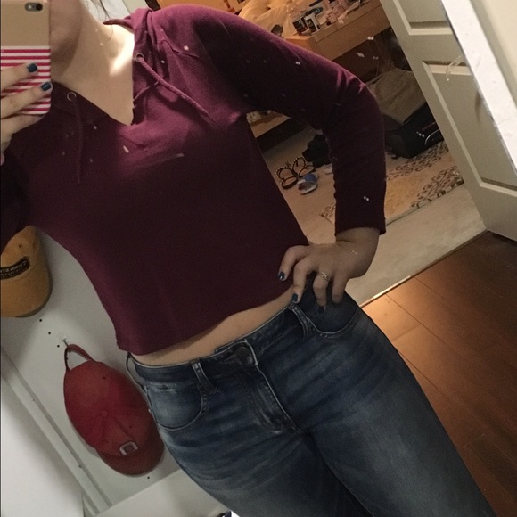 50% OFF CROPPED HOODIE