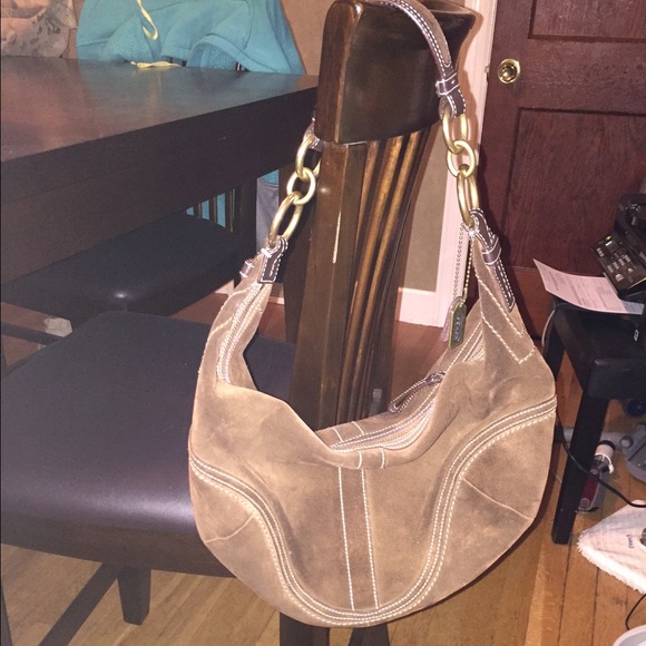 Authentic coach - Picture 2 of 4