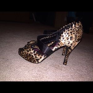 BKE leopard print high heels