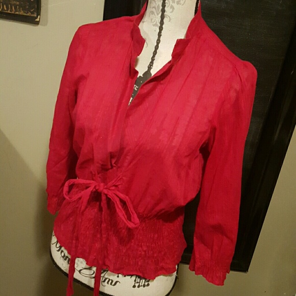 Guess Tops - Guess blouse