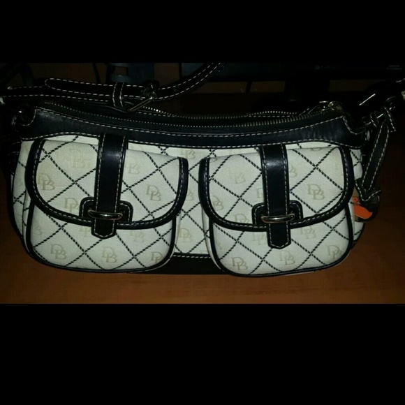 Dooney & Bourke purse