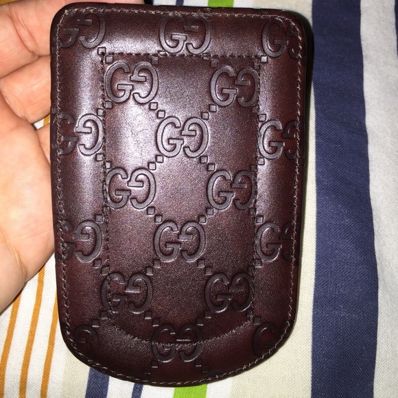 Authentic Gucci cell phone hold - Picture 3 of 3