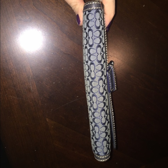 Authentic coach wallet - Picture 2 of 3