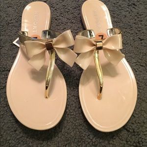 Bow sandals