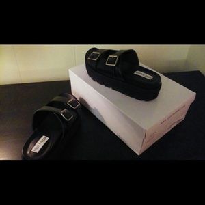 Steve Madden black leather sandals