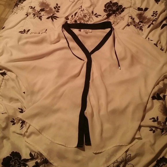 Jennifer Lopez shirt