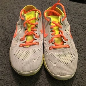 Nike tennis shoes
