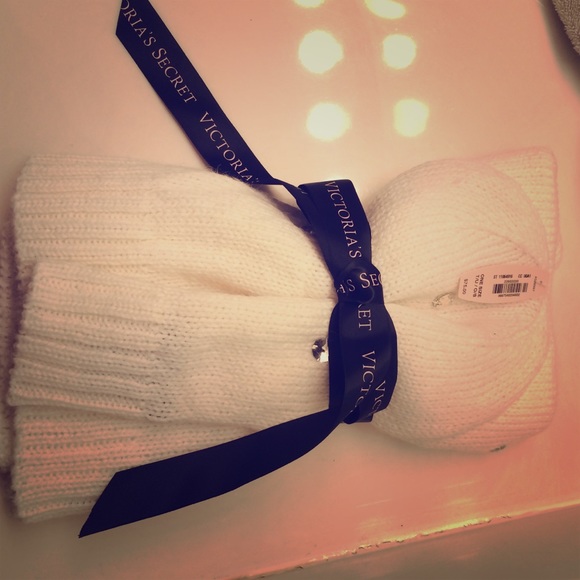 Victoria Secret Scarf and beanie