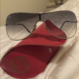 Ray ban wrap around sunglasses!