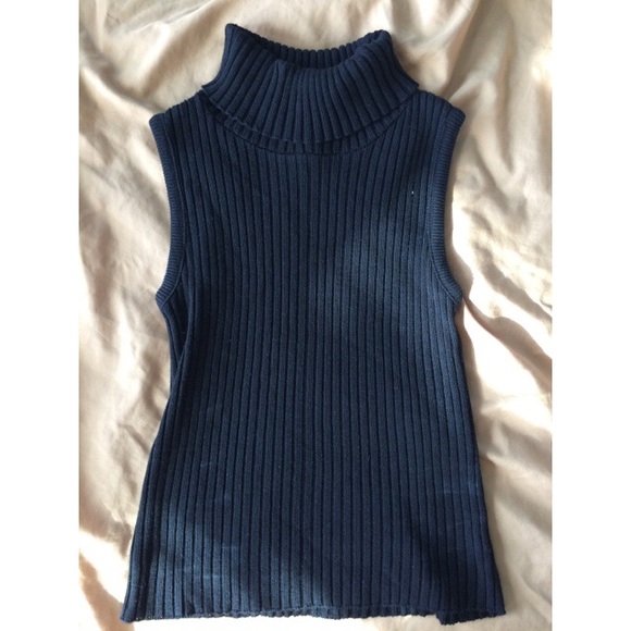 Ribbed turtleneck