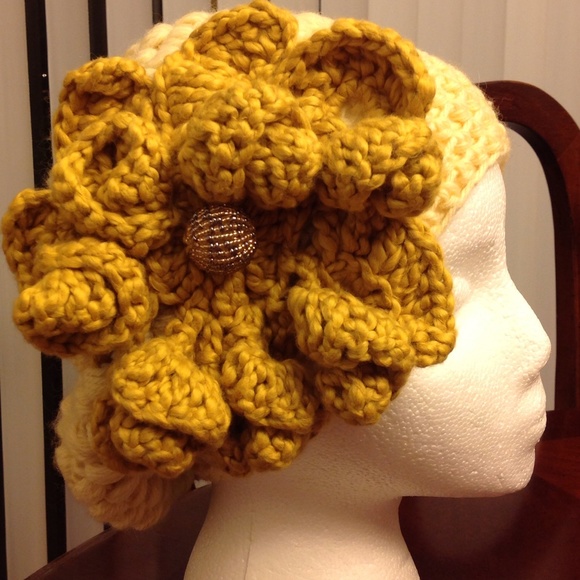 SOLD HANDMADE SLOUCHY HAT WITH LARGE FLOWER - Picture 2 of 4
