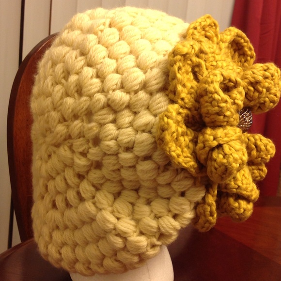SOLD HANDMADE SLOUCHY HAT WITH LARGE FLOWER - Picture 4 of 4