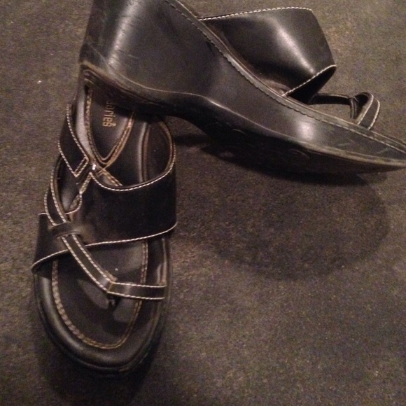 Wedge slip ins