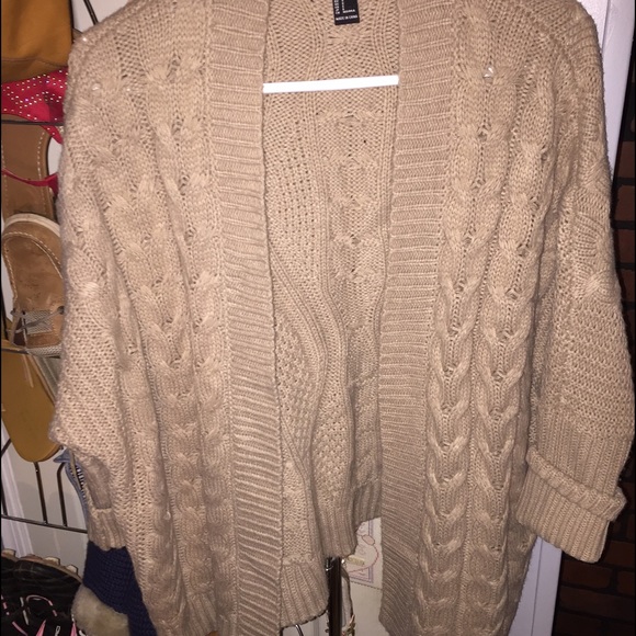 Tan cardigan - Picture 1 of 1
