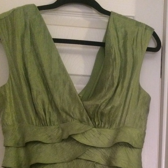 Green ruffle dress - London Times