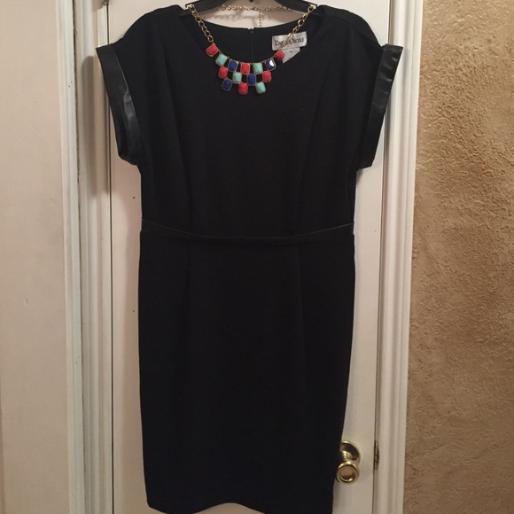 💕Cute & Classy Black Dress! Like New!💕