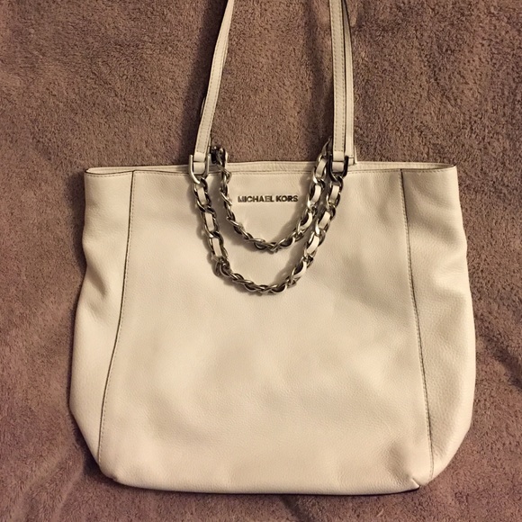 Michael Kors - Picture 1 of 2