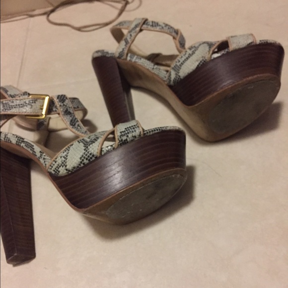 Steve Madden Python heels - Picture 3 of 3