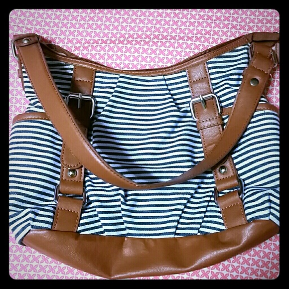 Apt. 9 purse