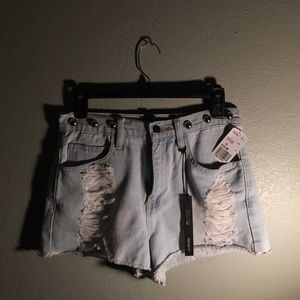 Light High Rise Shorts