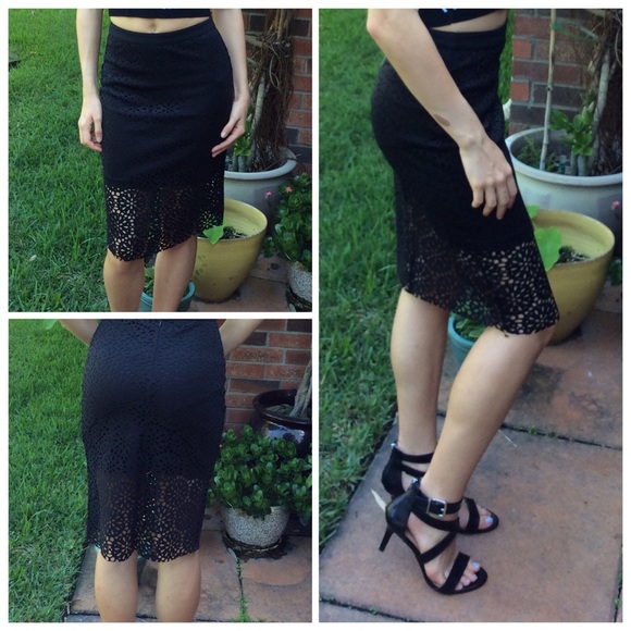 Gianni Bini Laser Cut Skirt - Picture 2 of 3