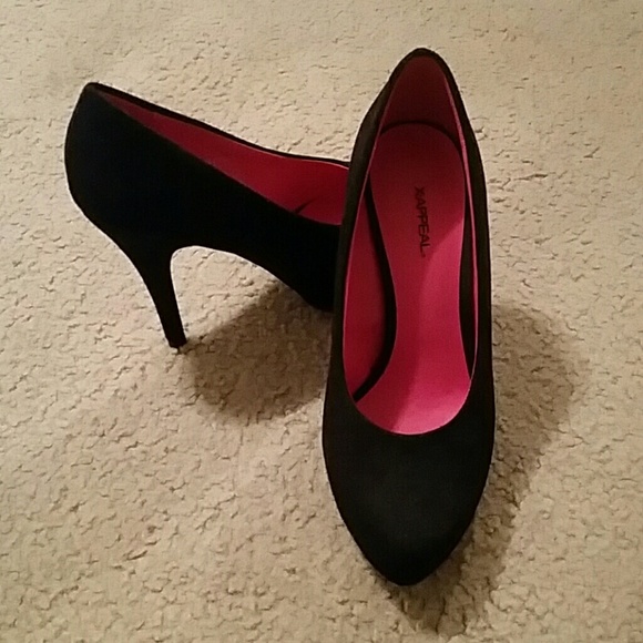 Black X?APPEAL heels. Only worn twice for dances!